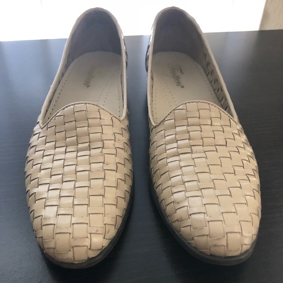 Trotters cream weave loafers - Picture 4 of 8